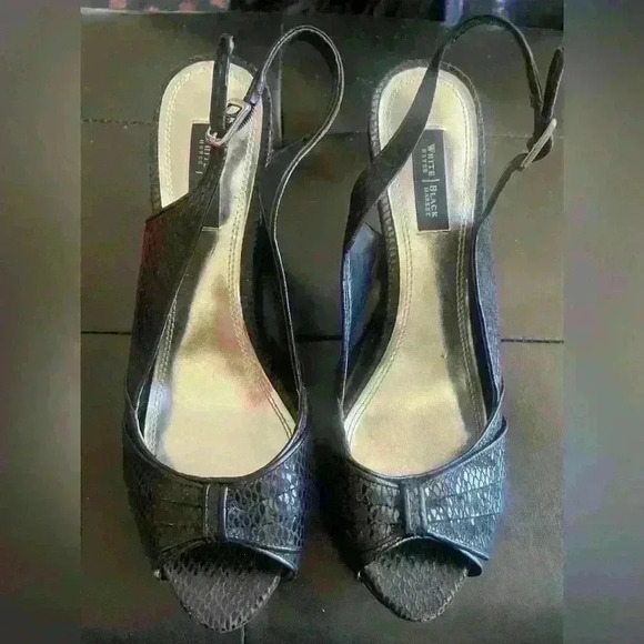 White House Black Market Emeril Black Snakeskin High Heel Sandals size 8. - Picture 1 of 5